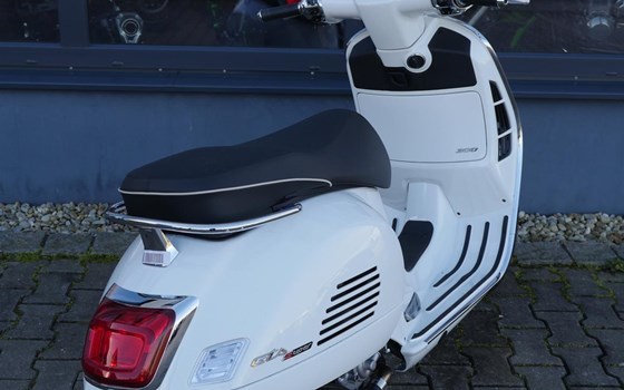Neufahrzeug Vespa GTS 300 Super - Bild 7