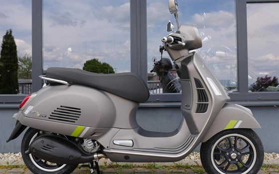 Neufahrzeug Vespa GTS 300 Super Tech - Bild 1