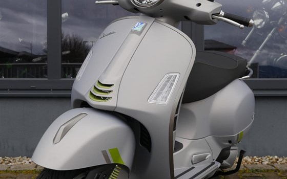 Neufahrzeug Vespa GTS 300 Super Tech - Bild 14