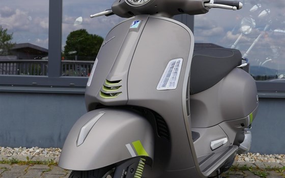 Neufahrzeug Vespa GTS 300 Super Tech - Bild 15