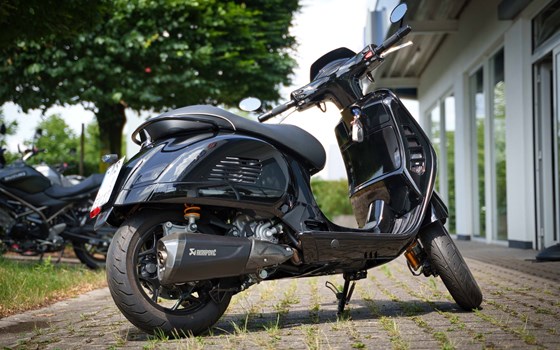 Gebrauchtmotorrad Vespa GTS 300 Super - Bild 3