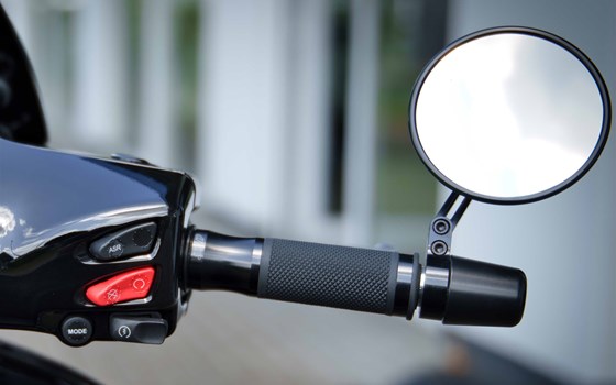 Gebrauchtmotorrad Vespa GTS 300 Super - Bild 7