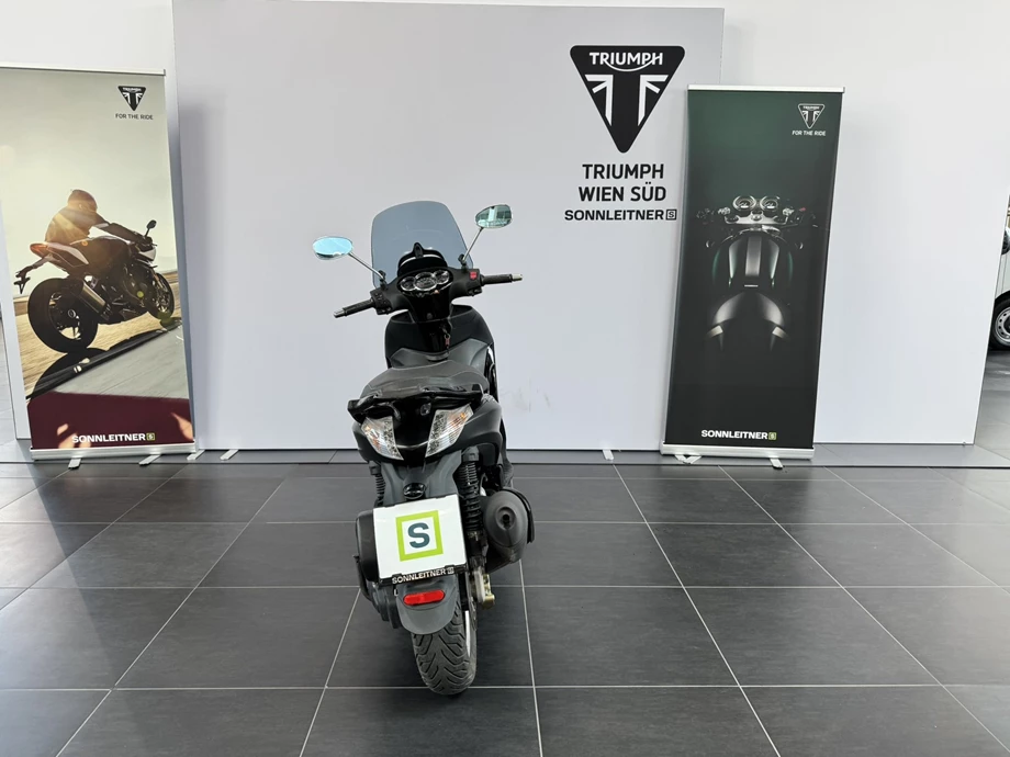 Angebot Piaggio Beverly 300 i.e. Police Bild 4: Angebot Piaggio Beverly 300 i.e. Police