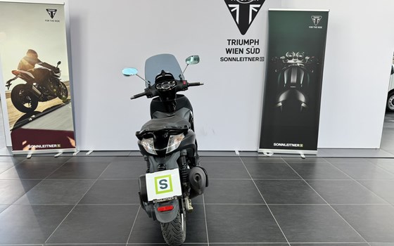 Gebrauchtmotorrad Piaggio Beverly 300 i.e. Police - Bild 4