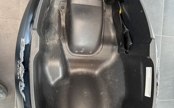 Gebrauchtmotorrad Piaggio Beverly 300 i.e. Police - Bild 9 Gebrauchtmotorrad Piaggio Beverly 300 i.e. Police - Bild 9