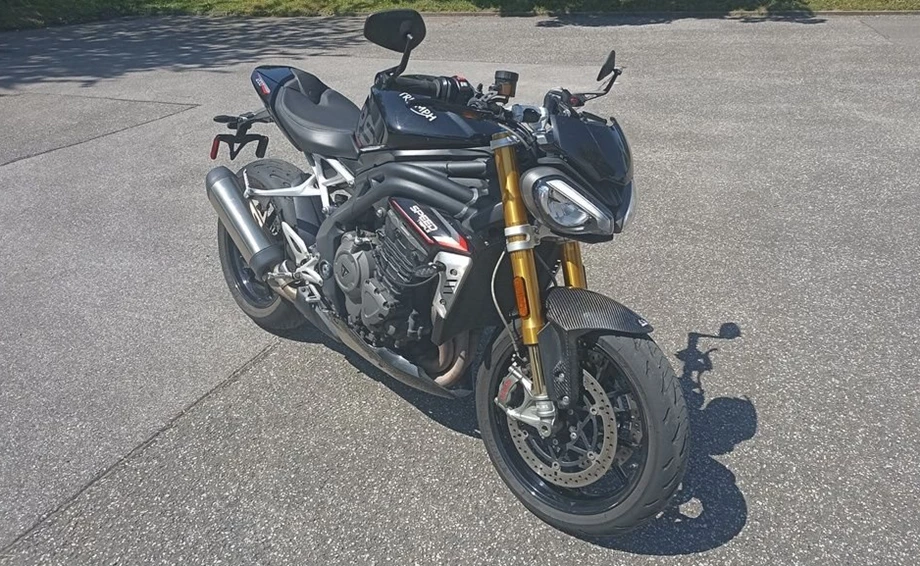 Angebot Triumph Speed Triple 1200 RS Bild 2: Angebot Triumph Speed Triple 1200 RS