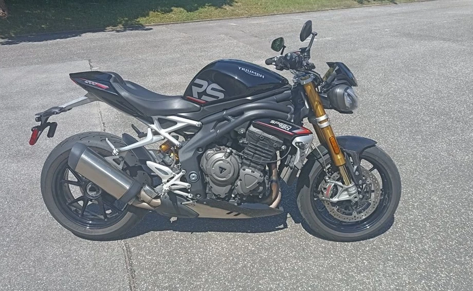 Angebot Triumph Speed Triple 1200 RS Bild 3: Angebot Triumph Speed Triple 1200 RS