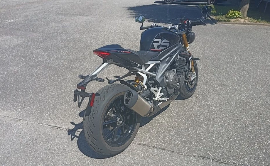 Angebot Triumph Speed Triple 1200 RS Bild 4: Angebot Triumph Speed Triple 1200 RS