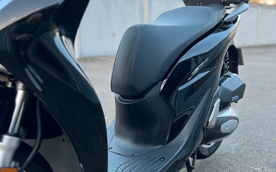 Gebrauchtmotorrad Honda SH125 - Bild 7 Gebrauchtmotorrad Honda SH125 - Bild 7