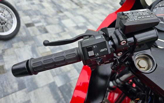 Gebrauchtmotorrad Kawasaki GPZ 900 R - Bild 11