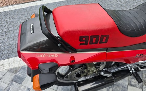 Gebrauchtmotorrad Kawasaki GPZ 900 R - Bild 12