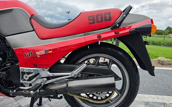 Gebrauchtmotorrad Kawasaki GPZ 900 R - Bild 15