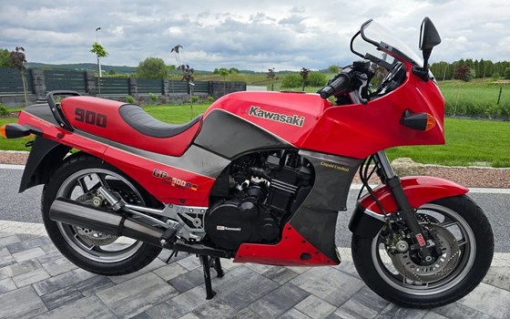 Gebrauchtmotorrad Kawasaki GPZ 900 R - Bild 6