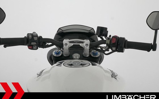 Gebrauchtmotorrad Triumph Speed Triple RS - Bild 13
