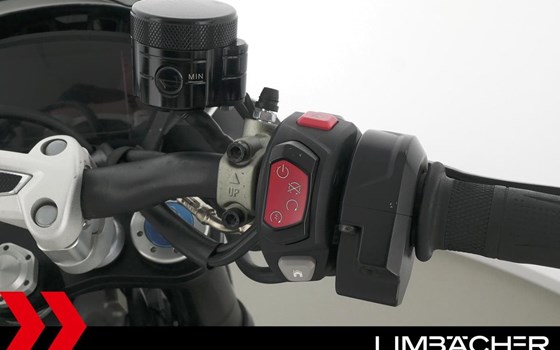 Gebrauchtmotorrad Triumph Speed Triple 1050 - Bild 24