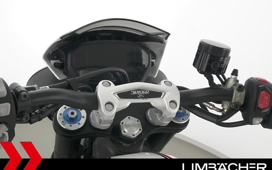 Gebrauchtmotorrad Triumph Speed Triple 1050 - Bild 26