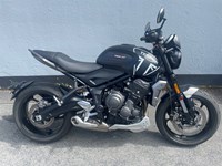 Gebrauchtmotorrad Triumph Trident 660 