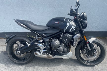 Triumph Trident 660