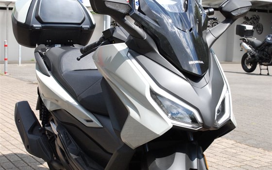 Gebrauchtmotorrad Honda Forza 125 - Bild 12