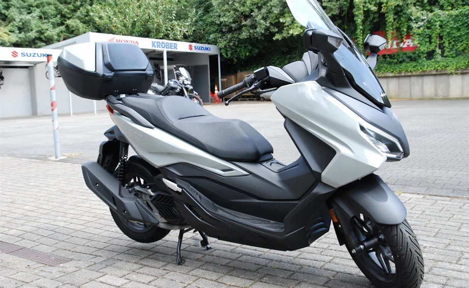 Offer Honda Forza 125 Bild 4: Offer Honda Forza 125