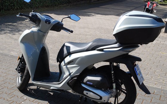 Gebrauchtmotorrad Honda SH125i - Bild 7