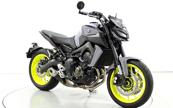 Motorrad Occasion Yamaha MT-09 - Bild 2