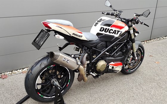 Gebrauchtmotorrad Ducati Streetfighter V2 - Bild 3 Gebrauchtmotorrad Ducati Streetfighter V2 - Bild 3