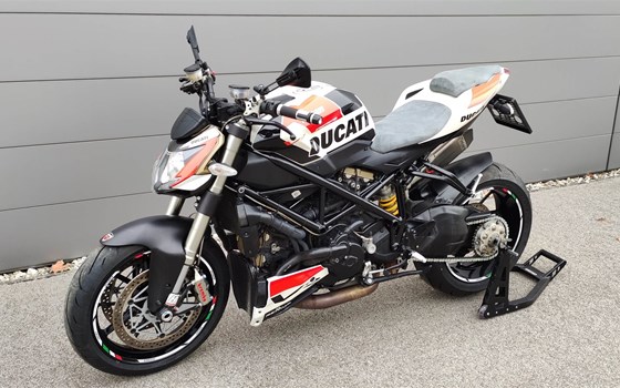 Gebrauchtmotorrad Ducati Streetfighter V2 - Bild 4 Gebrauchtmotorrad Ducati Streetfighter V2 - Bild 4