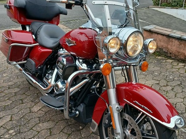 Gebrauchtmotorrad Harley-Davidson Road King Classic FLHRC