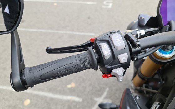Gebrauchtmotorrad Triumph Speed Triple 1200 RS - Bild 10 Gebrauchtmotorrad Triumph Speed Triple 1200 RS - Bild 10