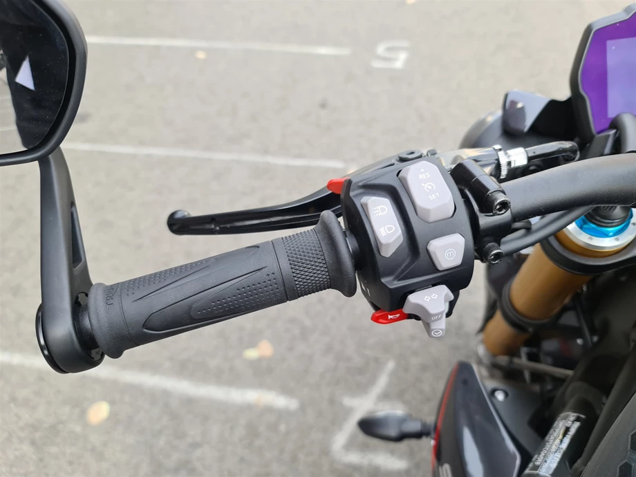 Angebot Triumph Speed Triple 1200 RS Bild 10: Angebot Triumph Speed Triple 1200 RS
