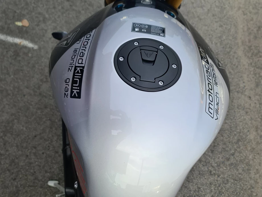 Angebot Triumph Speed Triple 1200 RS Bild 6: Angebot Triumph Speed Triple 1200 RS