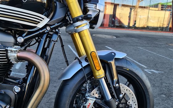 Gebrauchtmotorrad Triumph Speed Twin 1200 RS - Bild 8 Gebrauchtmotorrad Triumph Speed Twin 1200 RS - Bild 8
