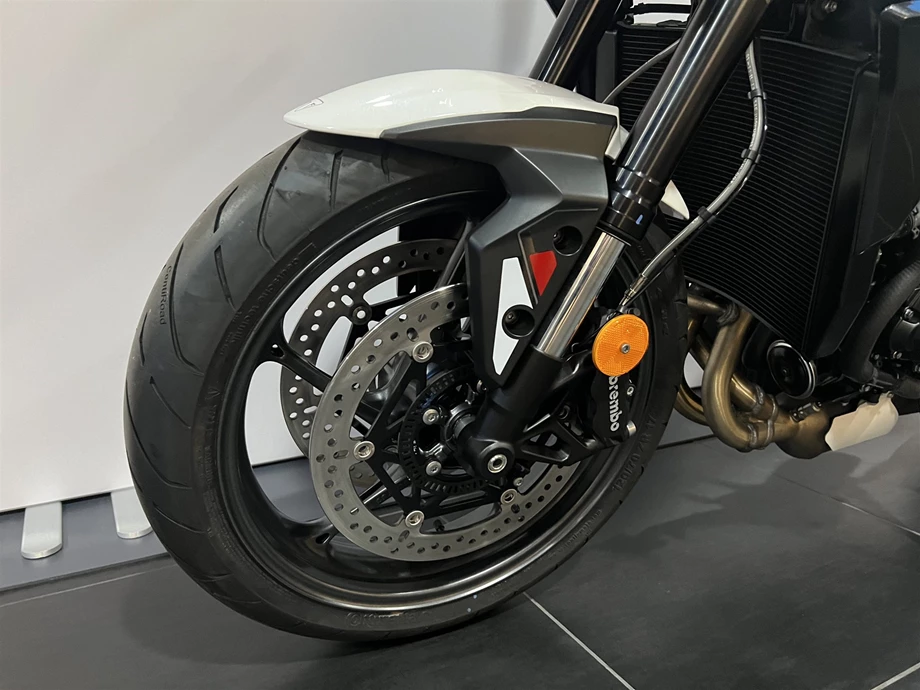 Angebot Triumph Street Triple 765 R A2 Bild 5: Angebot Triumph Street Triple 765 R A2