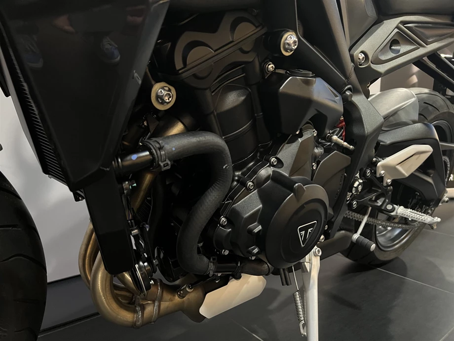 Angebot Triumph Street Triple 765 R A2 Bild 9: Angebot Triumph Street Triple 765 R A2