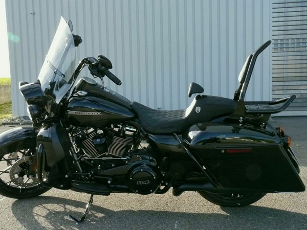 Gebrauchtmotorrad Harley-Davidson Touring Road King Special FLHRXS