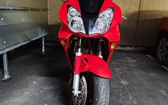 Gebrauchtmotorrad Honda VFR 800 F - Bild 1