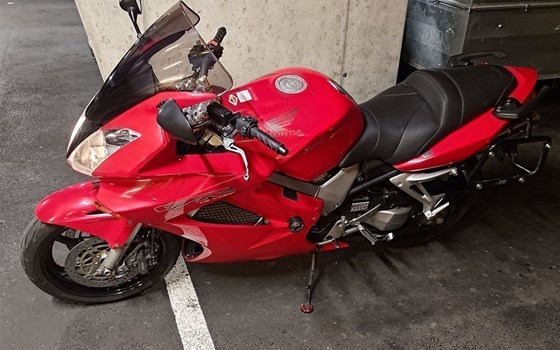 Gebrauchtmotorrad Honda VFR 800 F - Bild 6