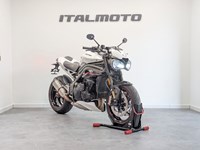 Gebrauchtmotorrad Triumph Speed Triple RS