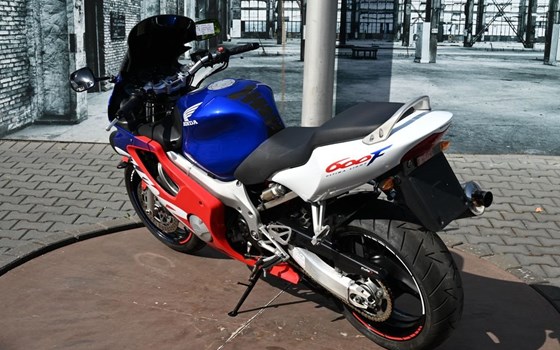 Gebrauchtmotorrad Honda CBR 600 F - Bild 11