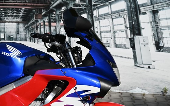 Gebrauchtmotorrad Honda CBR 600 F - Bild 2