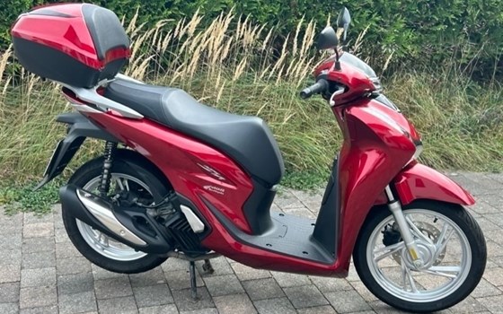 Gebrauchtmotorrad Honda SH125i - Bild 1 Gebrauchtmotorrad Honda SH125i - Bild 1