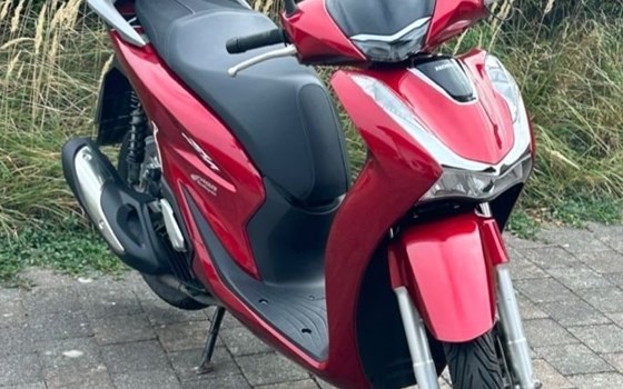 Gebrauchtmotorrad Honda SH125i - Bild 5 Gebrauchtmotorrad Honda SH125i - Bild 5