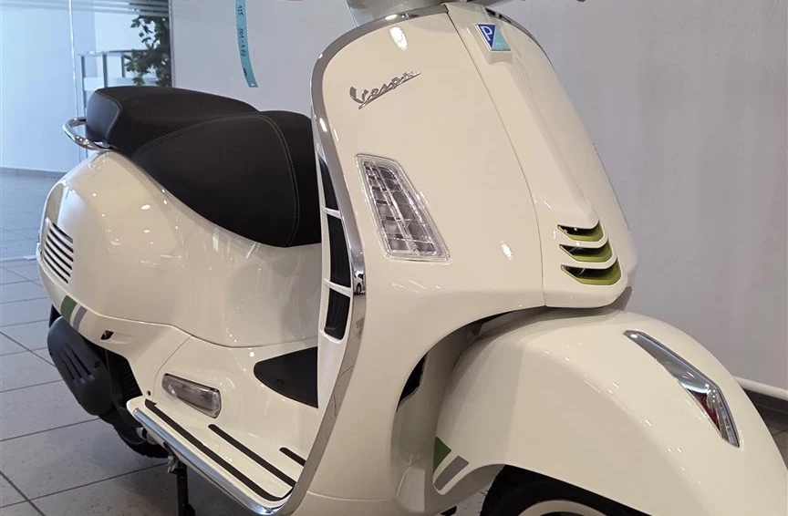 Angebot Vespa GTS 125 Super Tech Bild 5: Angebot Vespa GTS 125 Super Tech