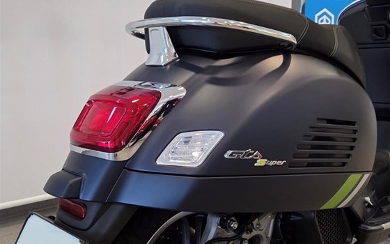 Neufahrzeug Vespa GTS 125 Super Tech - Bild 2 Neufahrzeug Vespa GTS 125 Super Tech - Bild 2