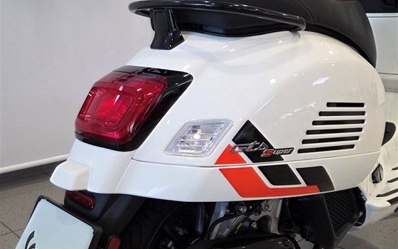 Neufahrzeug Vespa GTS 125 Super Sport - Bild 2