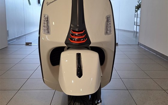 Neufahrzeug Vespa GTS 125 Super Sport - Bild 4