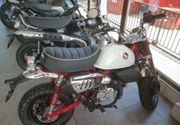 Neumotorrad Honda Monkey 125