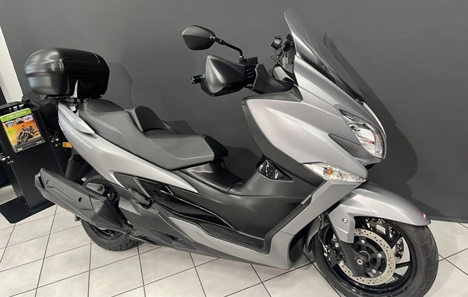 Suzuki Burgman 400