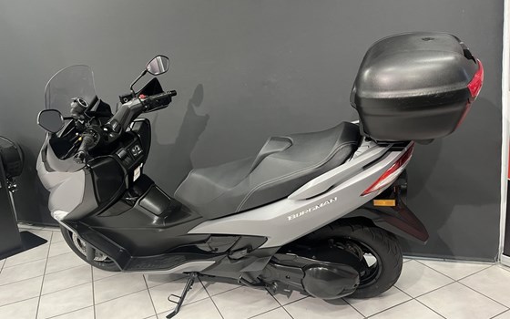 Gebrauchtmotorrad Suzuki Burgman 400 - Bild 4